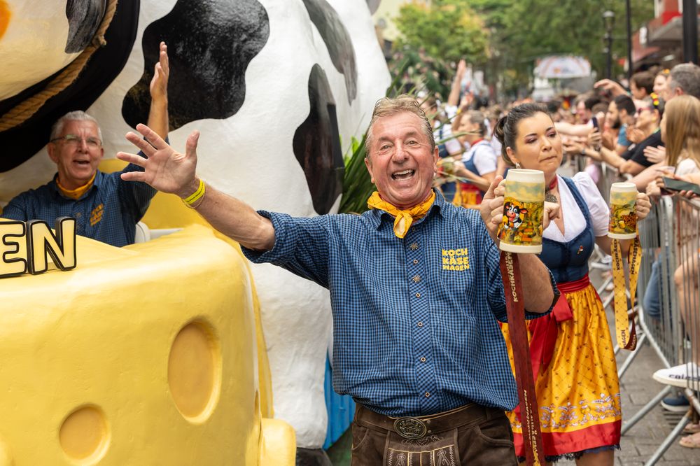 Kochk&auml;sewagen na Oktoberfest Blumenau