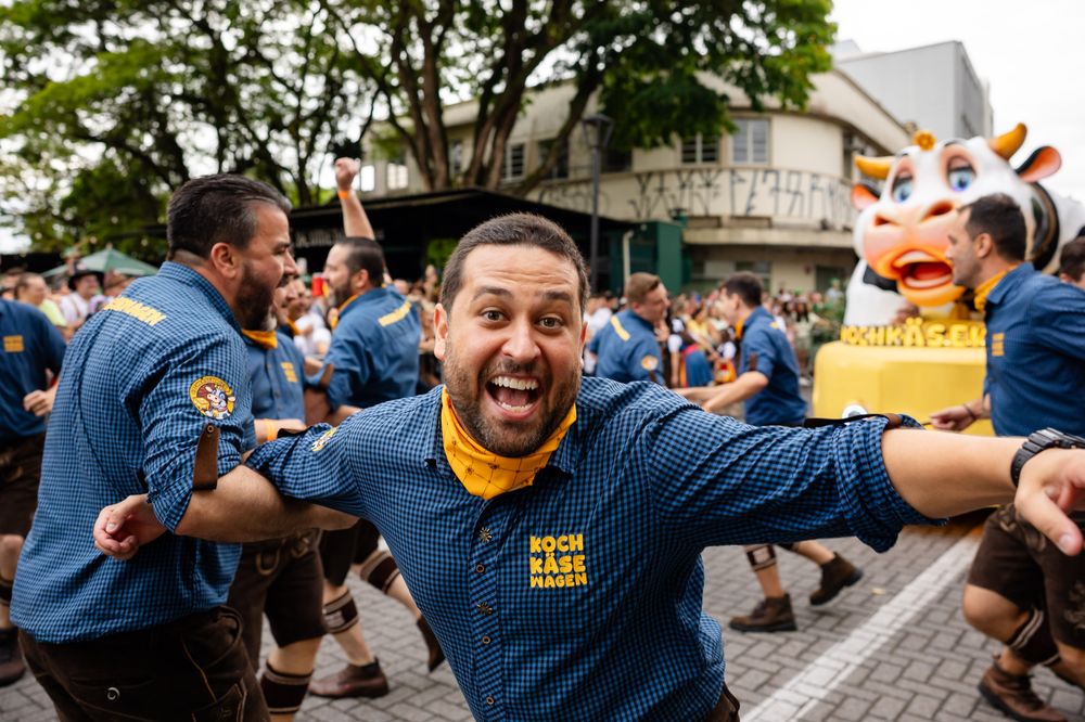 Kochk&auml;sewagen na Oktoberfest Blumenau